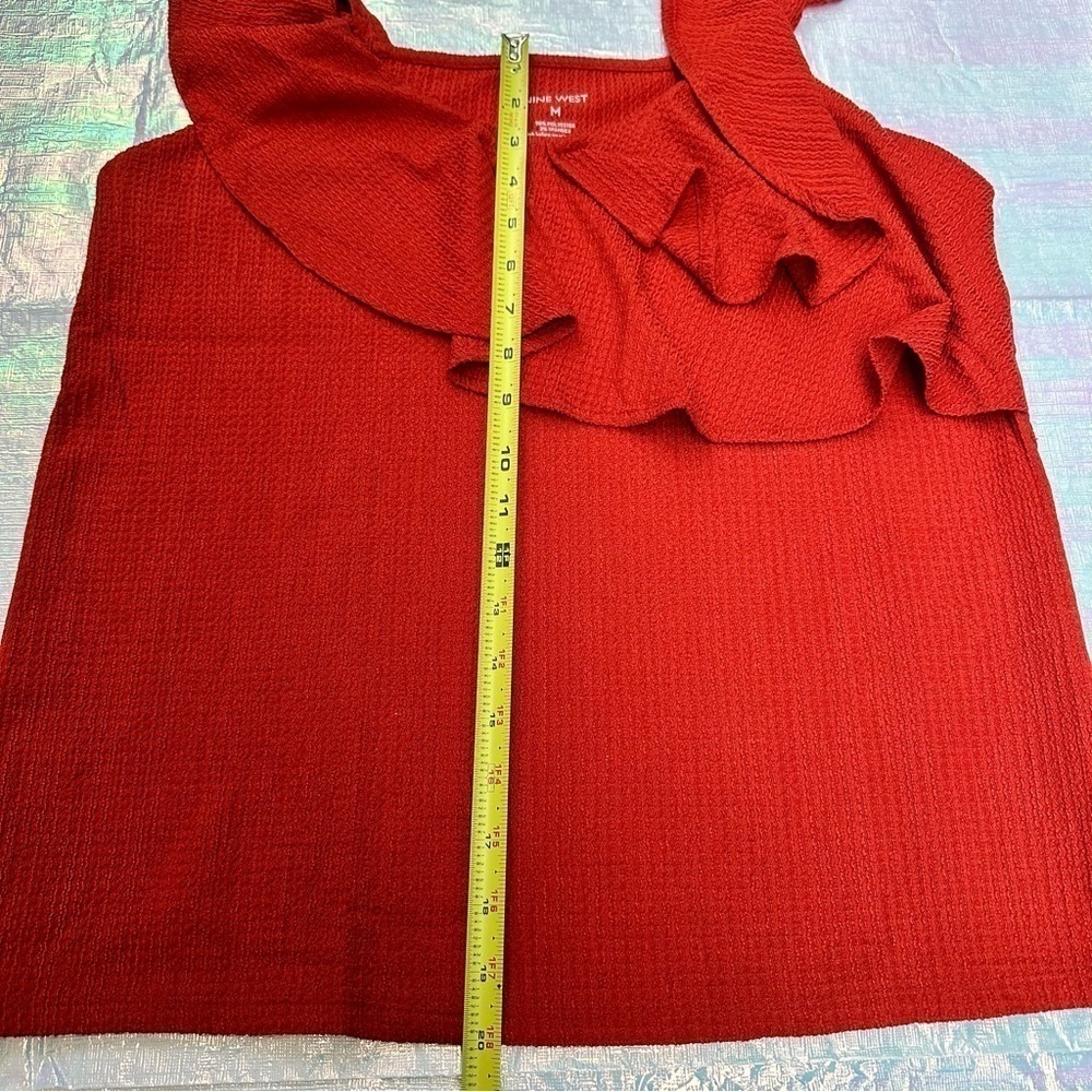 Nine West Women’s M Tiered Flutter Sleeveless Top Dogwood Leaf Red - Picture 11 of 14
